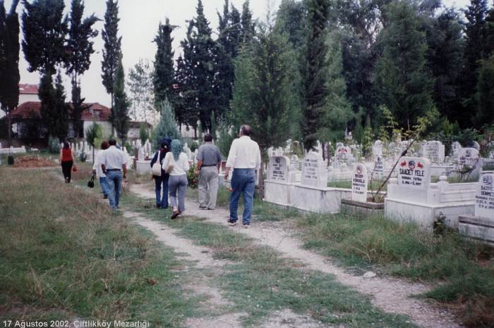 17 Ağustos 2002 ,  Yalova